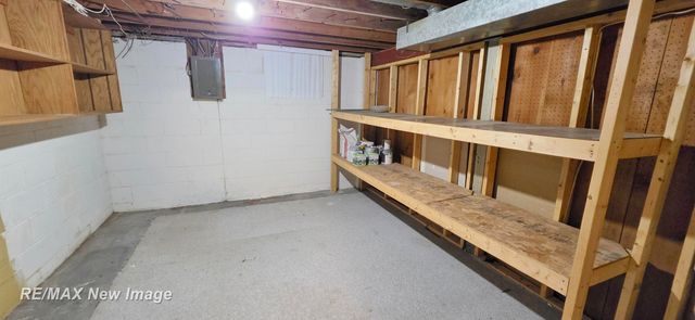 1908 Oxford Street, Saginaw, MI 48602