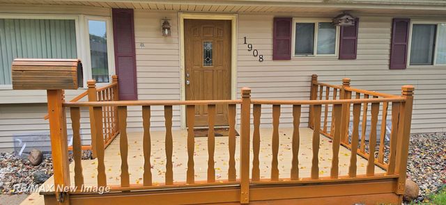 1908 Oxford Street, Saginaw, MI 48602