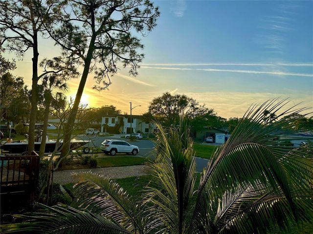 1718 NEVADA AVENUE NE, St Petersburg, FL 33703