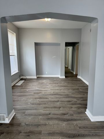 11915 S Lowe Avenue 1, Chicago, IL 60628