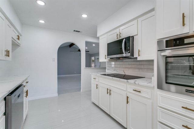 5900 Field Stone Court, North Richland Hills, TX 76180