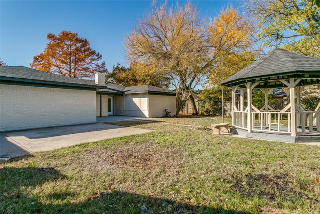 5900 Field Stone Court, North Richland Hills, TX 76180