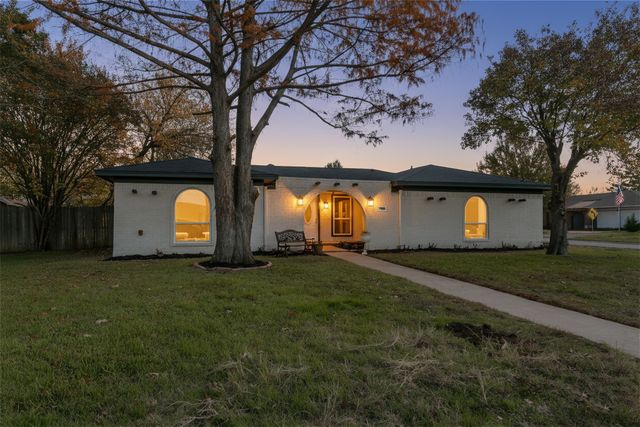 5900 Field Stone Court, North Richland Hills, TX 76180