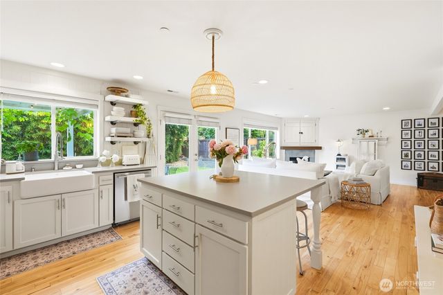 3923 221st Street SE, Bothell, WA 98021