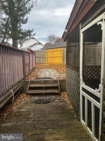 58 CEDARBROOK LN, Tuckerton, NJ 08087