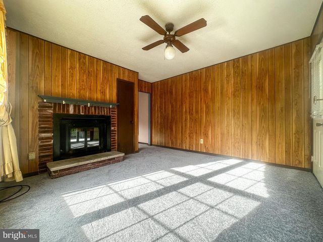 58 CEDARBROOK LN, Tuckerton, NJ 08087