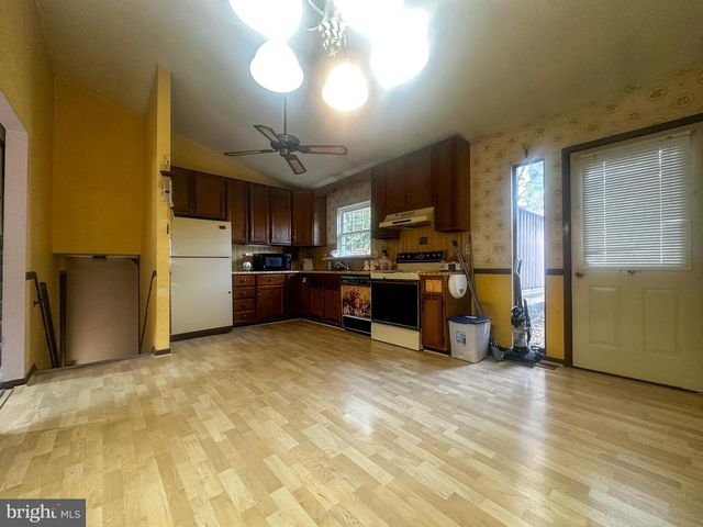 58 CEDARBROOK LN, Tuckerton, NJ 08087