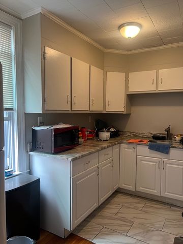 211 Chestnut Street 2, Lynn, MA 01902