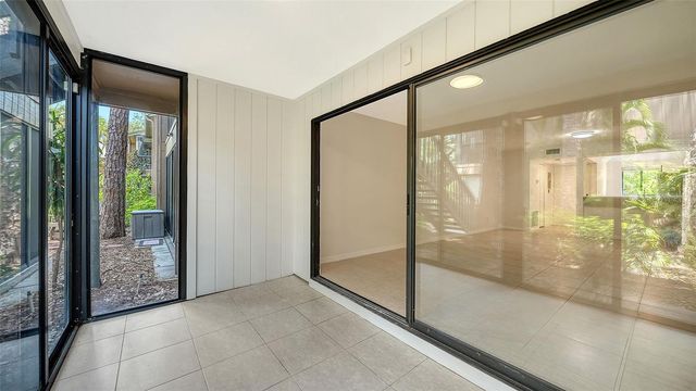 1720 GLENHOUSE DRIVE 326, Sarasota, FL 34231