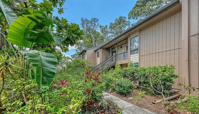 1720 GLENHOUSE DRIVE 326, Sarasota, FL 34231