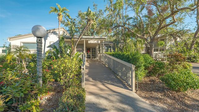 1720 GLENHOUSE DRIVE 326, Sarasota, FL 34231
