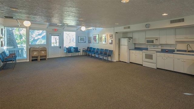 1720 GLENHOUSE DRIVE 326, Sarasota, FL 34231