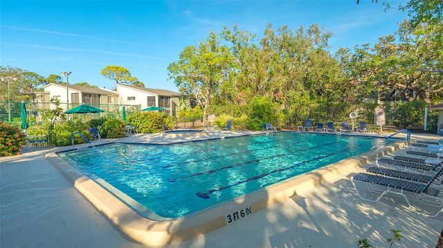 1720 GLENHOUSE DRIVE 326, Sarasota, FL 34231