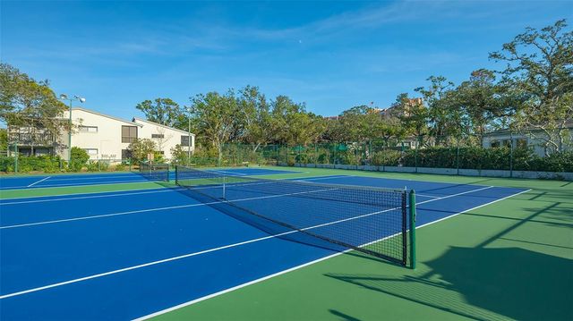 1720 GLENHOUSE DRIVE 326, Sarasota, FL 34231