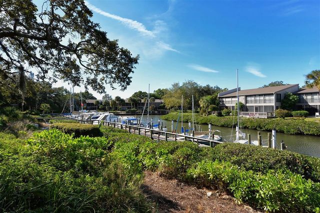 1720 GLENHOUSE DRIVE 326, Sarasota, FL 34231