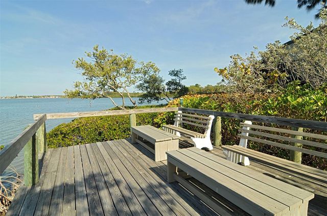 1720 GLENHOUSE DRIVE 326, Sarasota, FL 34231