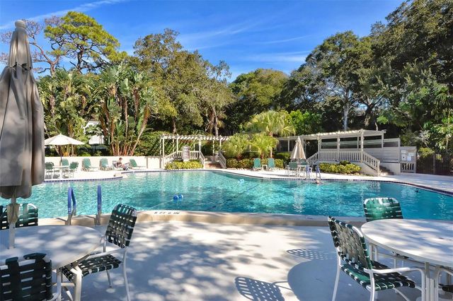 1720 GLENHOUSE DRIVE 326, Sarasota, FL 34231