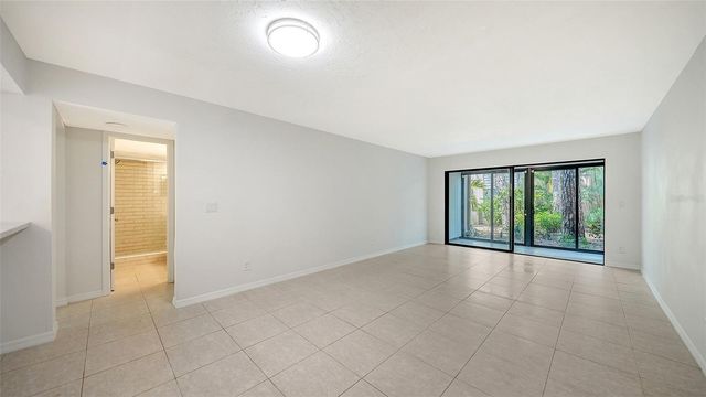 1720 GLENHOUSE DRIVE 326, Sarasota, FL 34231