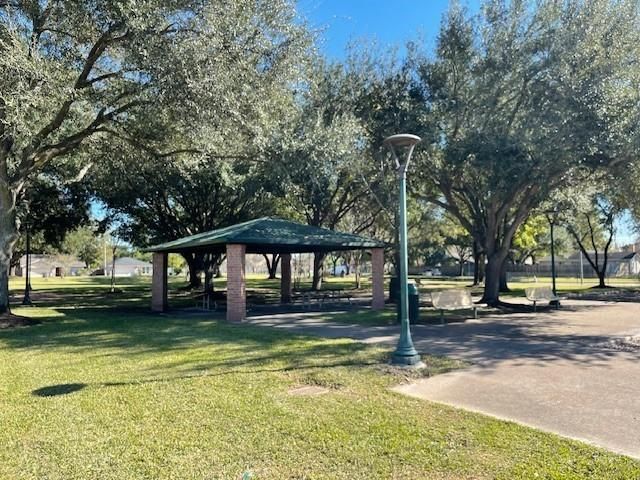 6823 Zapata Drive, Houston, TX 77083