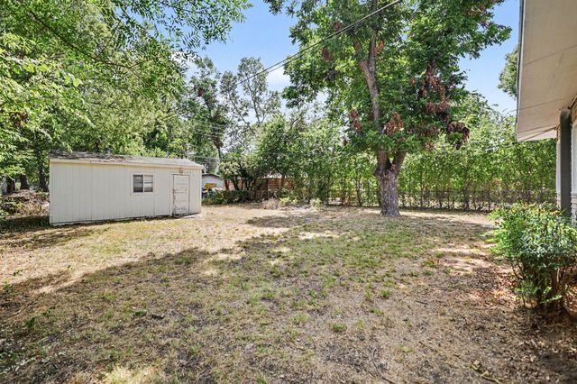 2010 Glenhaven Street, Arlington, TX 76010