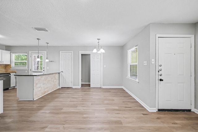2010 Glenhaven Street, Arlington, TX 76010