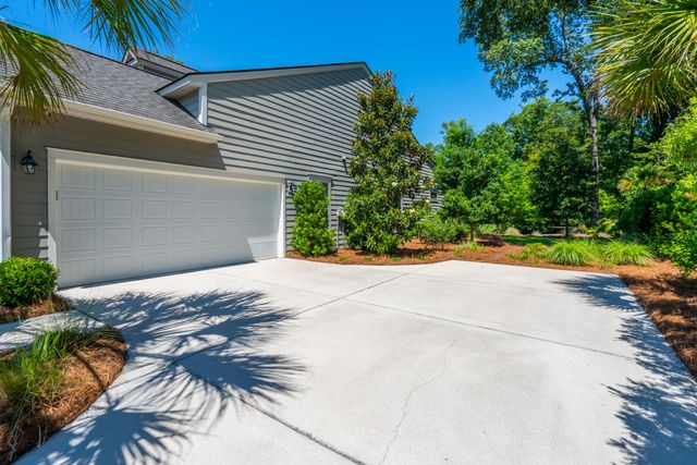 2134 Saint Johns Woods Parkway, Johns Island, SC 29455