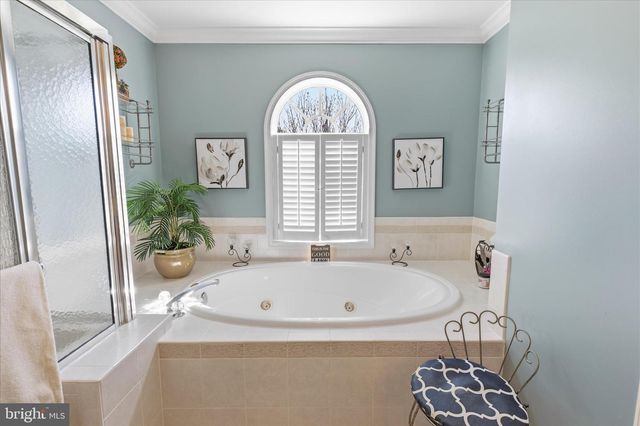 5468 HEREDITY LN, Gainesville, VA 20155