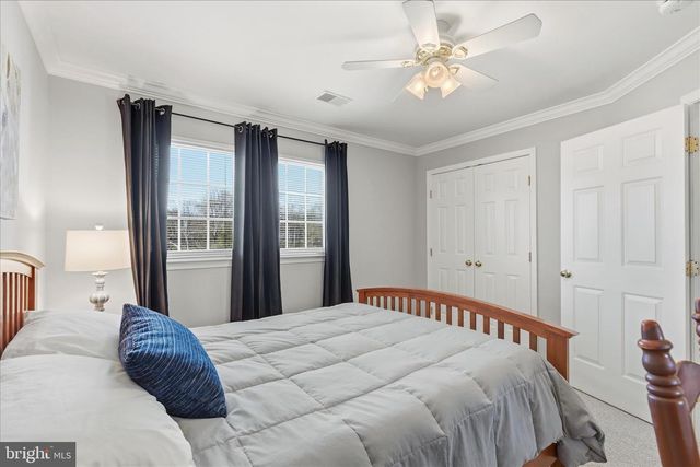 5468 HEREDITY LN, Gainesville, VA 20155