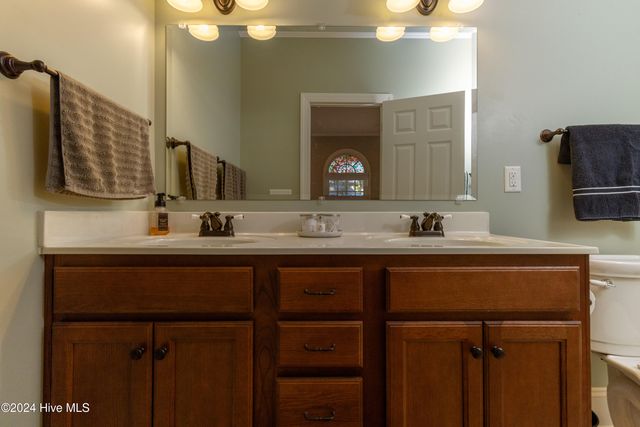 220 Beech Point Boulevard, Hertford, NC 27944