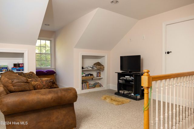 220 Beech Point Boulevard, Hertford, NC 27944