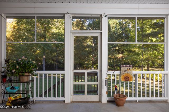 220 Beech Point Boulevard, Hertford, NC 27944