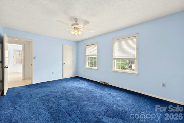 621 Winter Wood Drive, Matthews, NC 28105