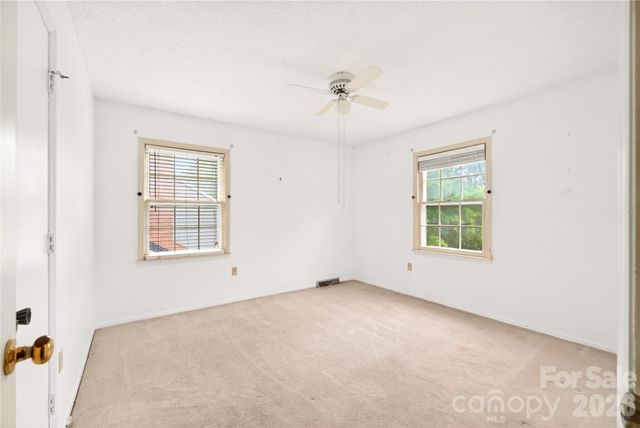 621 Winter Wood Drive, Matthews, NC 28105
