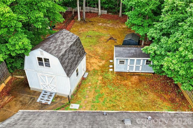 621 Winter Wood Drive, Matthews, NC 28105