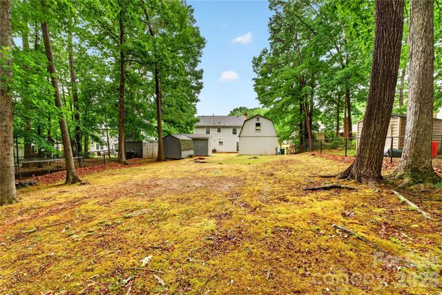 621 Winter Wood Drive, Matthews, NC 28105