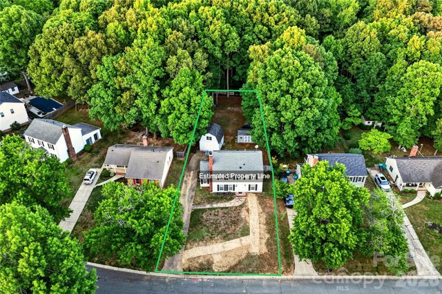 621 Winter Wood Drive, Matthews, NC 28105
