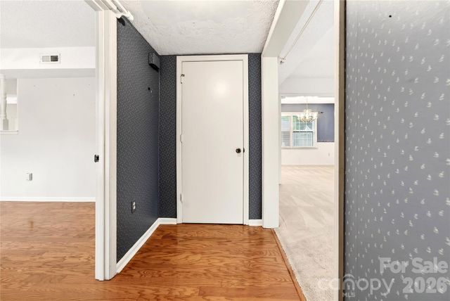 621 Winter Wood Drive, Matthews, NC 28105