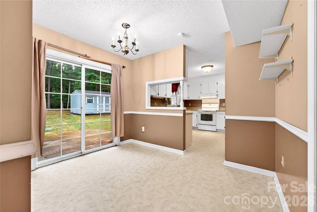 621 Winter Wood Drive, Matthews, NC 28105