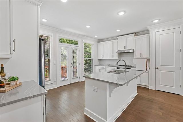 7938 Laurel Creek Drive, Suwanee, GA 30024