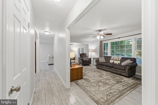 7376 WOODSTONE CT, Warrenton, VA 20187