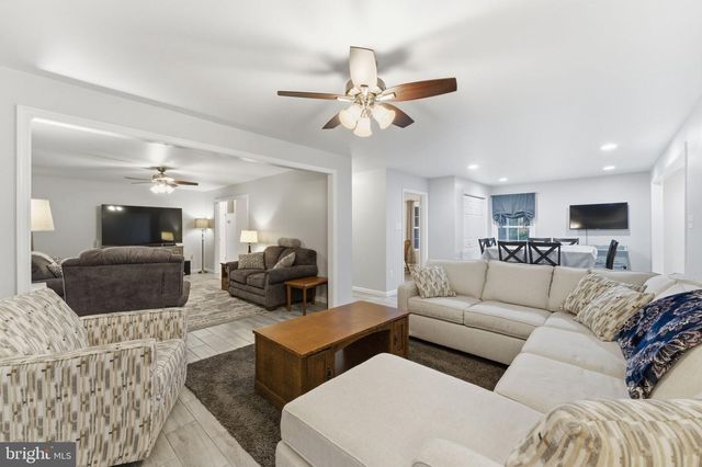 7376 WOODSTONE CT, Warrenton, VA 20187