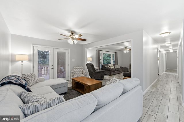 7376 WOODSTONE CT, Warrenton, VA 20187