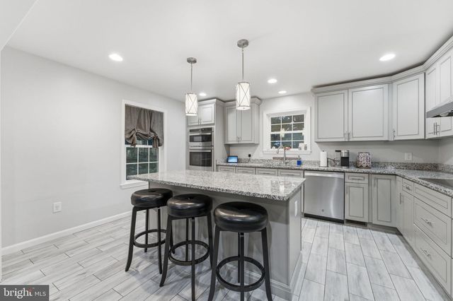 7376 WOODSTONE CT, Warrenton, VA 20187