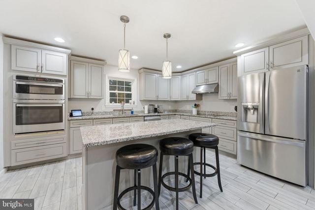 7376 WOODSTONE CT, Warrenton, VA 20187