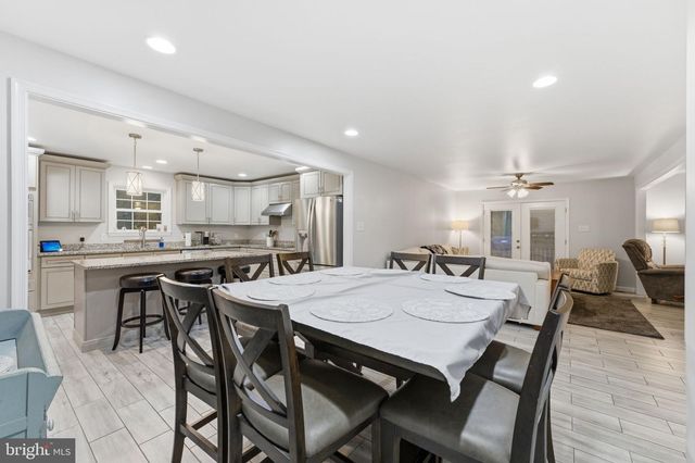 7376 WOODSTONE CT, Warrenton, VA 20187