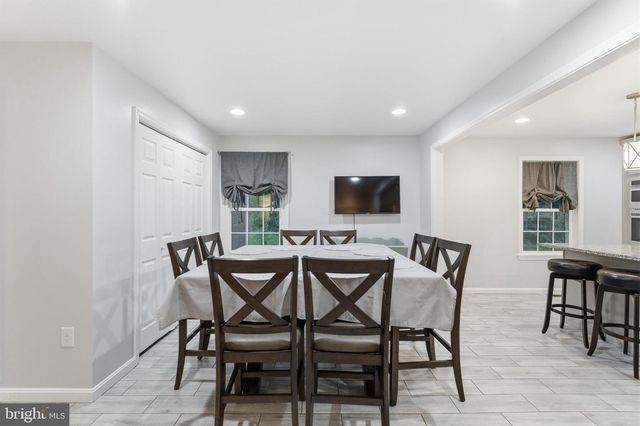 7376 WOODSTONE CT, Warrenton, VA 20187