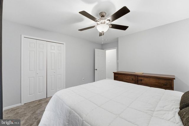 7376 WOODSTONE CT, Warrenton, VA 20187