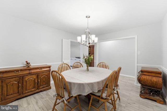 7376 WOODSTONE CT, Warrenton, VA 20187