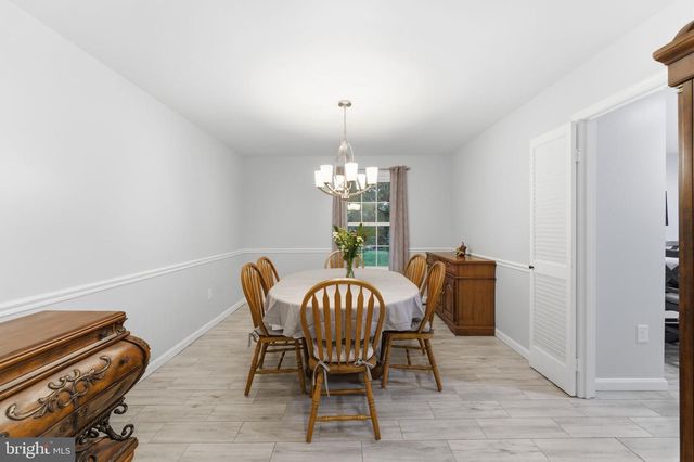 7376 WOODSTONE CT, Warrenton, VA 20187