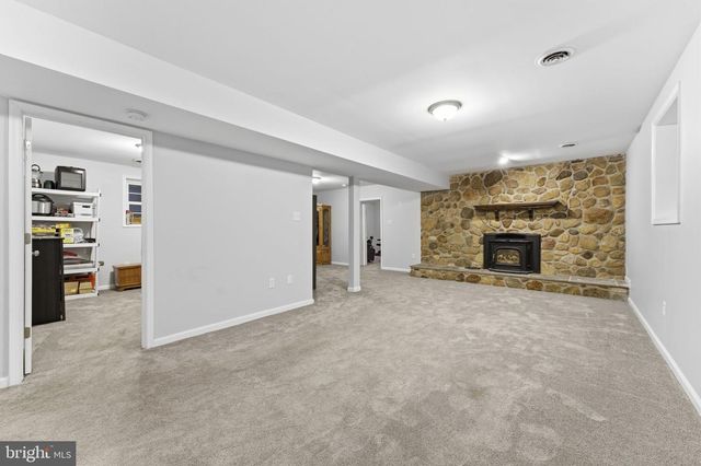 7376 WOODSTONE CT, Warrenton, VA 20187